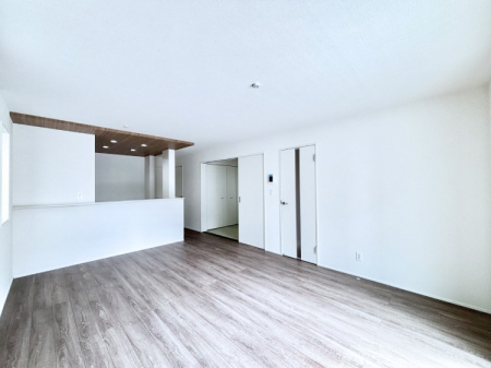 ���r���O�@�Ƒ��c���̎��Ԃ����������Ȃ��났�̃��r���O�_�C�j���O�B   