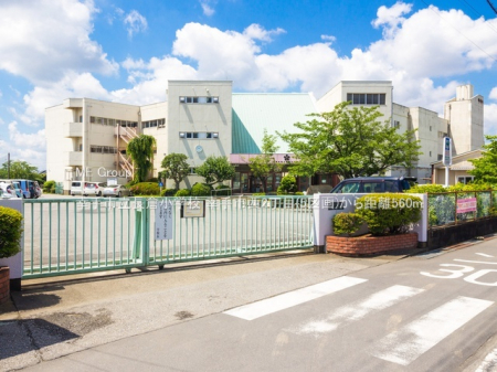 ���ӊ��@���w�Z 560m �K��s�����q���w�Z