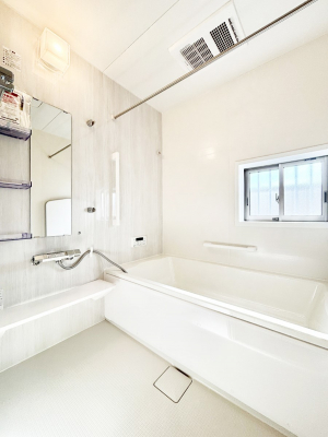 �����@����̔�������Ă���閾�邢�������̂���o�X���[��