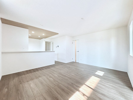 ���r���O�@�Ƒ��c���̎��Ԃ����������Ȃ��났�̃��r���O�_�C�j���O�B   