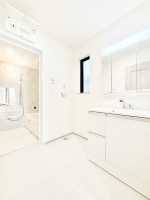 ���̑��@1���̎n�܂���S�n�悭�I�_�炩�Ȓ��̌����������鑋���������ʎ�