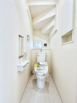 �g�C���@�g�C����1�K��2�K���ꂼ��ɔz�u����Ă��ĂƂĂ��֗��ł��B 