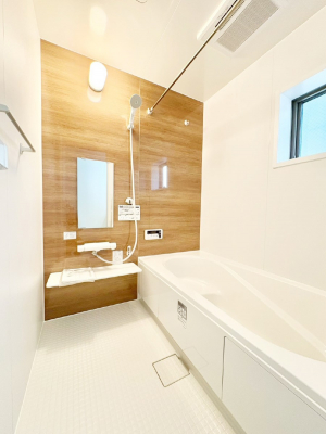 �����@����̔�������Ă���閾�邢�������̂���o�X���[��