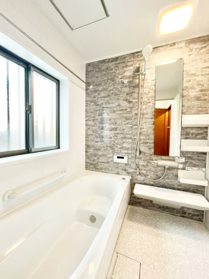 �����@����̔�������Ă���閾�邢�������̂���o�X���[��