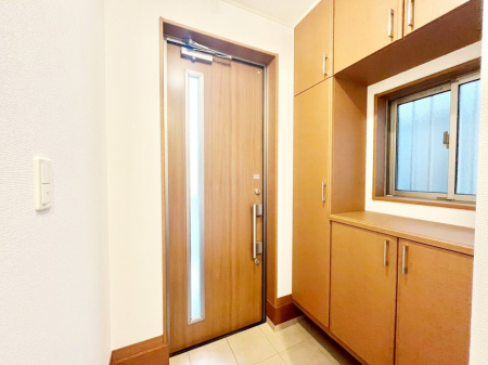 ���ց@�K���X�X���b�g�̓��������փh�A�������Ɍ���͂��Ă���܂�