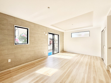 ���r���O�@�傫�ȑ����炽���Ղ�̗z���ƕ����������郊�r���O