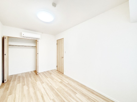 �Q���@�N���[�[�b�g�t���̂������ŏ[�������v���C�x�[�g���Ԃ��߂����܂��B