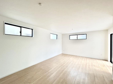 ���r���O�@�������������͋C�̂k�c�j�͉Ƒ��݂�Ȃ̉��K���  