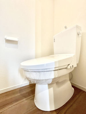 �g�C���@�g�C����1�K��2�K���ꂼ��ɔz�u����Ă��ĂƂĂ��֗��ł��B 