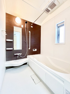 �����@����̔�������Ă���閾�邢�������̂���o�X���[��