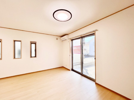 ���r���O�@�傫�ȑ����炽���Ղ�̗z���ƕ����������郊�r���O