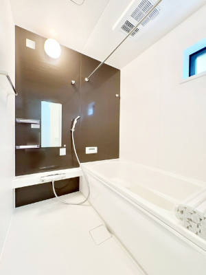 �����@����̔�������Ă���閾�邢�������̂���o�X���[��