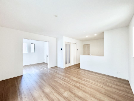 ���r���O�@�אڂ̗m�����J������΂���ɍL�X��Ԃ�  