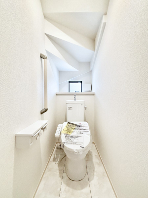 �g�C���@�E�H�V�����b�g�t���g�C����1�K��2�K���ꂼ��ɔz�u����Ă��ĂƂĂ��֗��ł��B 