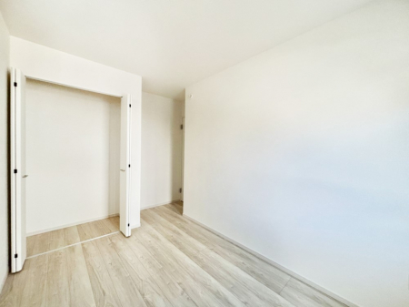 ���̑����ρ@�i�`�������ȃt���[�����O�͂ǂ�ȃC���e���A�ɂ��}�b�`�B  