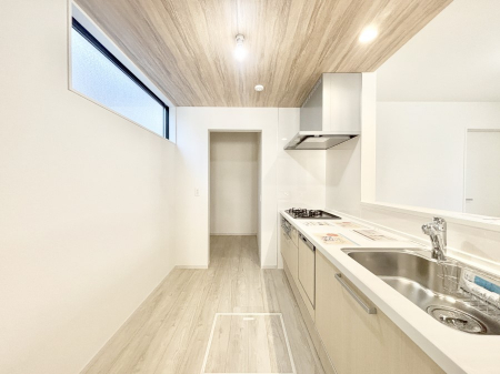 �L�b�`���@��Ƃ肠��L�b�`���ł͂��Ƒ��Ɗy�������������ł��܂��B