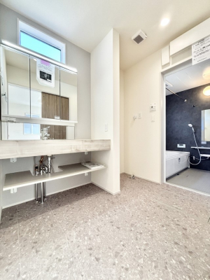 ���̑��@�L�X�Ƃ�Ƃ�̂��郉���h���[�X�y�[�X�B  