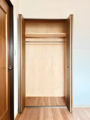 ���[�@�m���N���[�[�b�g�B���s��������̂Ō���̈ߗނ�����������[�ł��܂��B 