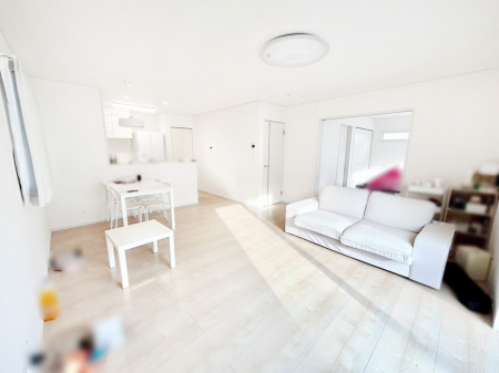 rO@͋Ĉkcj͉Ƒ݂Ȃ̉Kԁ@ƋCGł