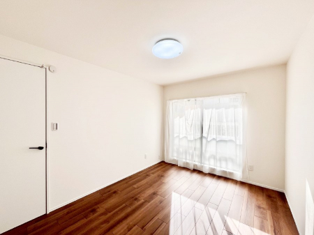 ���̑����ρ@�o���R�j�[���J�������v���X���Ă����m��