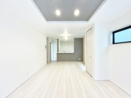 ���r���O�@�������ŊJ�����̂���܂�グ�V����̗p�������r���O�_�C�j���O