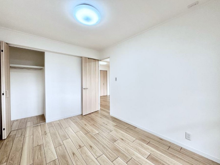 ���̑����ρ@�i�`�������ȃt���[�����O�͂ǂ�ȃC���e���A�ɂ��}�b�`�B  