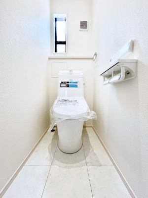 �g�C���@�g�C����1�K��2�K���ꂼ��ɔz�u����Ă��ĂƂĂ��֗��ł��B 