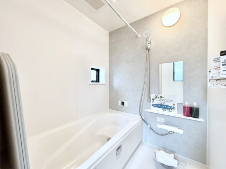 �����@����̔�������Ă���閾�邢�������̂���o�X���[��