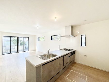 �L�b�`���@���������Ȃ��炲�Ƒ��Ƃ̉�b���y���߂�ΖʃJ�E���^�[�L�b�`��