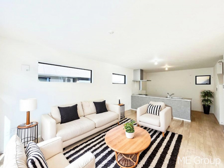 ���r���O�@�������������͋C�̂k�c�j�͉Ƒ��݂�Ȃ̉��K��ԁ��Ƌ��CG�ł�