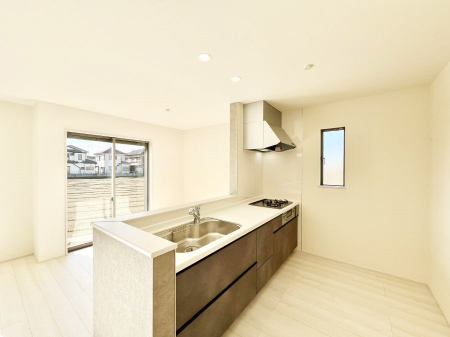 �L�b�`���@���������Ȃ��炲�Ƒ��Ƃ̉�b���y���߂�ΖʃJ�E���^�[�L�b�`��