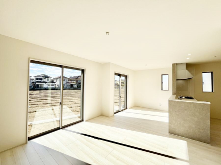 ���r���O�@�傫�ȑ����炽���Ղ�̗z���ƕ����������郊�r���O