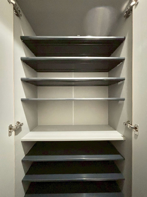 ���̑����ρ@�����Ղ���[�ł���V���[�Y�{�b�N�X�ŉƑ��S���̌C���A���ւ�������B  