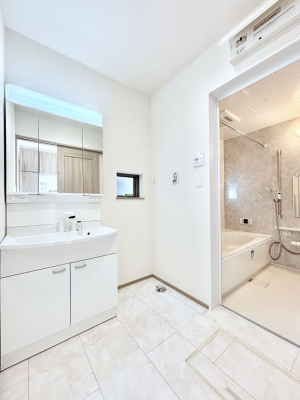 ���̑��@�������̂�����K��Ԃł��B�����̐g�x�x���C�����ǂ����g�������܂��B 