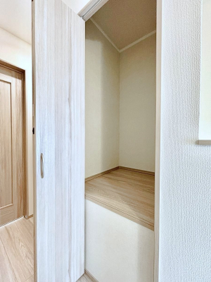 ���̑����ρ@�L�����[�B�|�������G�߂̏��������[���邱�Ƃ��ł��܂��B