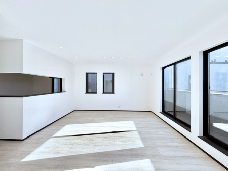 ���̑����ρ@�Ƒ������R�ƏW�܂�e���̃X�y�[�X�ɂȂ肻��