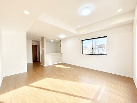 ���r���O�@�������������͋C�̂k�c�j�͉Ƒ��݂�Ȃ̉��K���