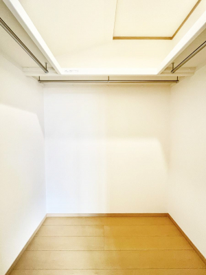 ���̑��@�ߗނ��n���K�[�Ɋ|�����܂܎��[�ł���WIC�B�ߗނ̐������ڂ����₷���ĕ֗��ł��I