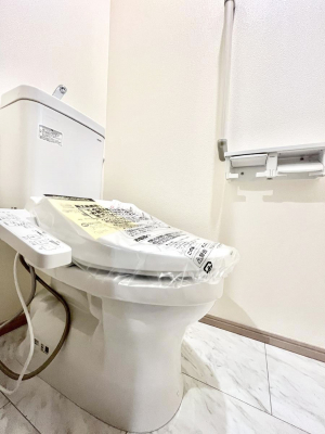 �g�C���@�g�C����1�K��2�K���ꂼ��ɔz�u����Ă��ĂƂĂ��֗��ł��B 