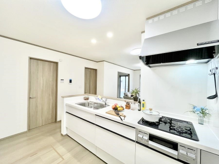 �L�b�`���@�J�E���^�[�z���Ɋy����������ׂ�B�����̂������������Ɣ��������Ȃ肻���ł��ˁB