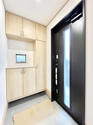 ���ց@�K���X�X���b�g�̓��������փh�A�������Ɍ���͂��Ă���܂�