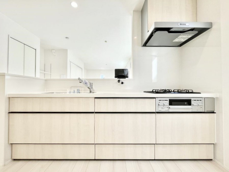 �L�b�`���@���r���O�����n����l�C�̃J�E���^�[�L�b�`���B �Ƒ��������Ȃ���Ǝ������邱�Ƃ��ł��܂��B