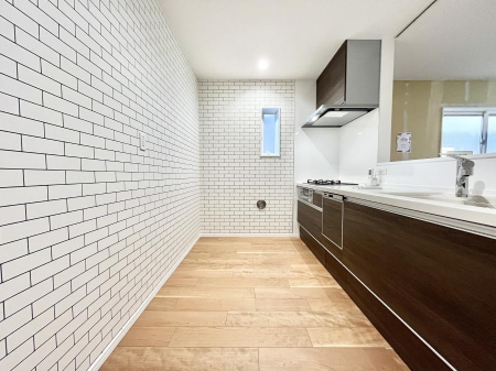 �L�b�`���@�u�₩�ȕ����ʂ蔲����L�b�`���B��������̂Ŗ��邭���C�ɂ��𗧂��܂��B