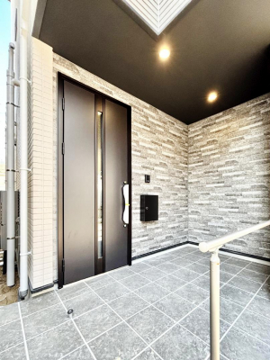 ���ց@��؂ȉƑ��A���q���o�}���錺�ցB