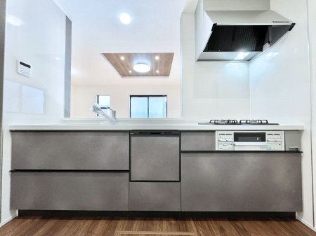 �L�b�`���@�������������I�ɁA�y�����I�V�X�e���L�b�`��  