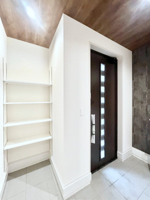 ���ց@�V���[�Y�C���N���[�N�t���̌��ցB�Ƒ��S���̌C��J��Ȃǂ���������[�ł��܂��B