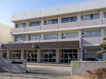 ���ӊ��@���w�Z 500m �D���s���@�T�����w�Z