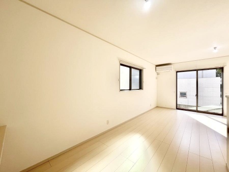 ̑ρ@傫ȑ炽Ղ̗zƕ郊rO  