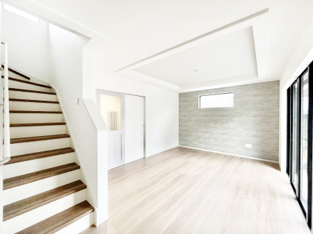 ���r���O�@�Ƒ��c���̎��Ԃ����������Ȃ��났�̃��r���O�_�C�j���O�B   