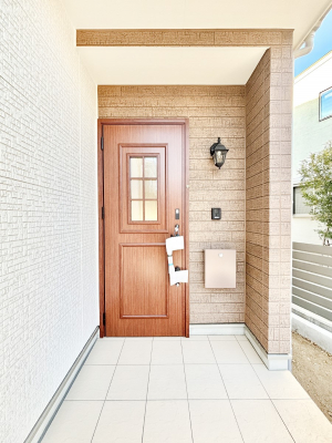 ���ց@��؂ȉƑ��A���q���o�}���錺�ցB